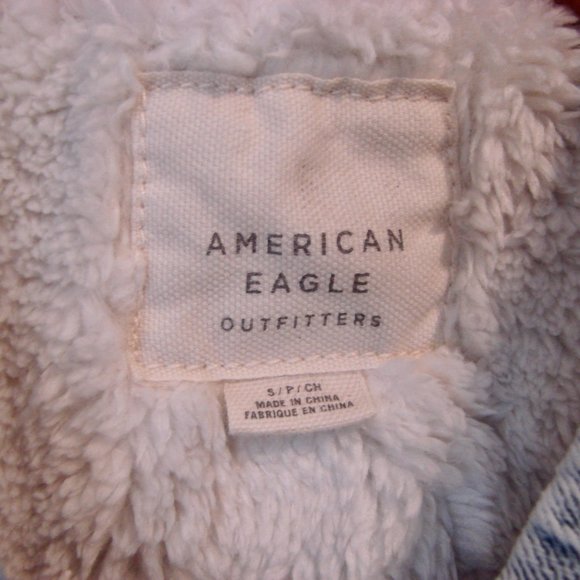 American Eagle Denim Faux Fur Lined Bomber Jacket Size Small - Picture 4 of 16